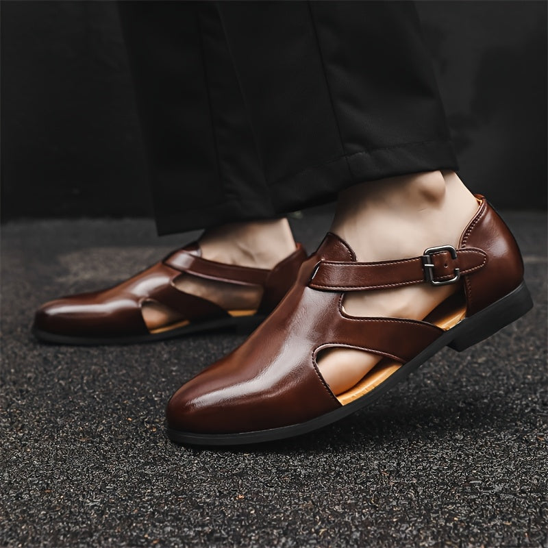 Zapatos de cuero huecos y puntiagudos