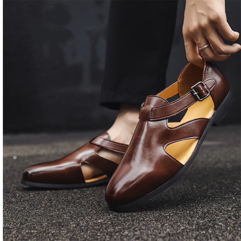 Zapatos de cuero huecos y puntiagudos
