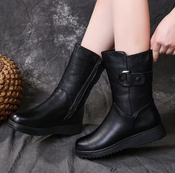 Botas Negras de Mujer con Plataforma y Hebilla