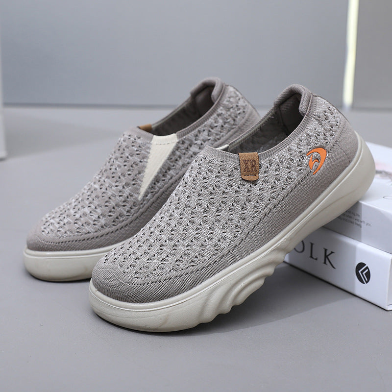 Zapatos anchos calados y transpirables para mujer