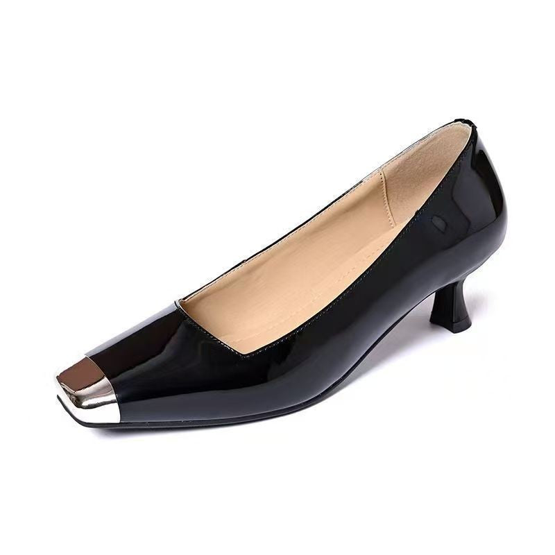 Zapatos de tacón alto de charol estilo francés