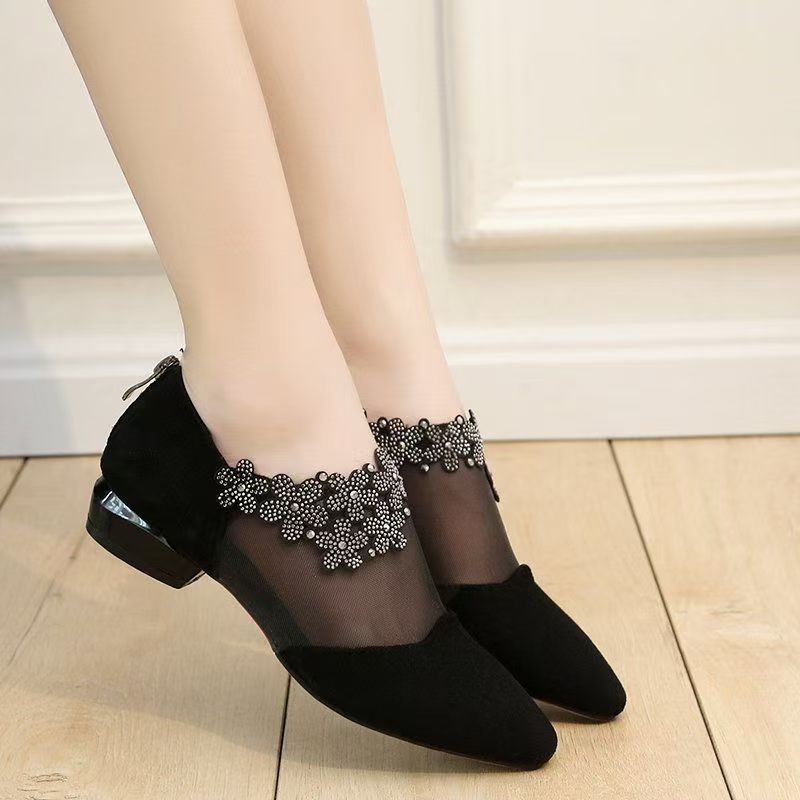 🐂Cuero🐂Tacones bajos con flores de diamante hueco