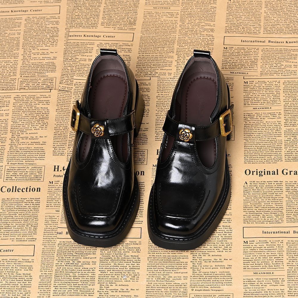 Zapatos de piel estilo retro Camellia para mujer