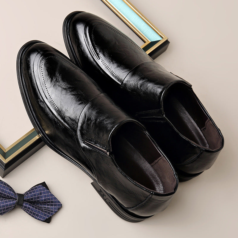 Zapatos de cuero para hombre de punta afilada y suela blanda