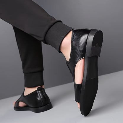Sandalias romanas de piel con recortes