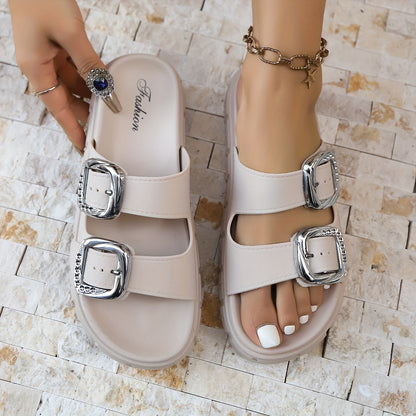 Sandalias de mujer con hebilla