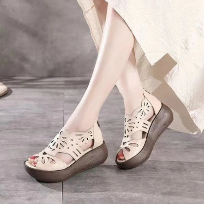 Sandalias de mujer con agujeros huecos