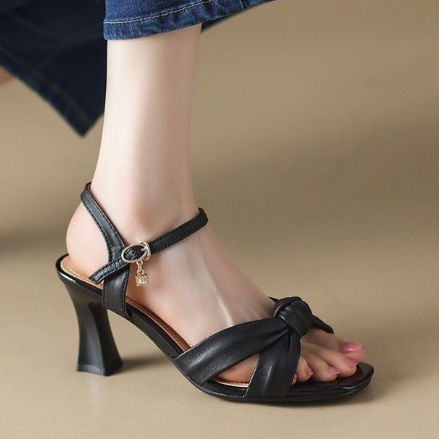 (entrelazados) tacones altos femeninos