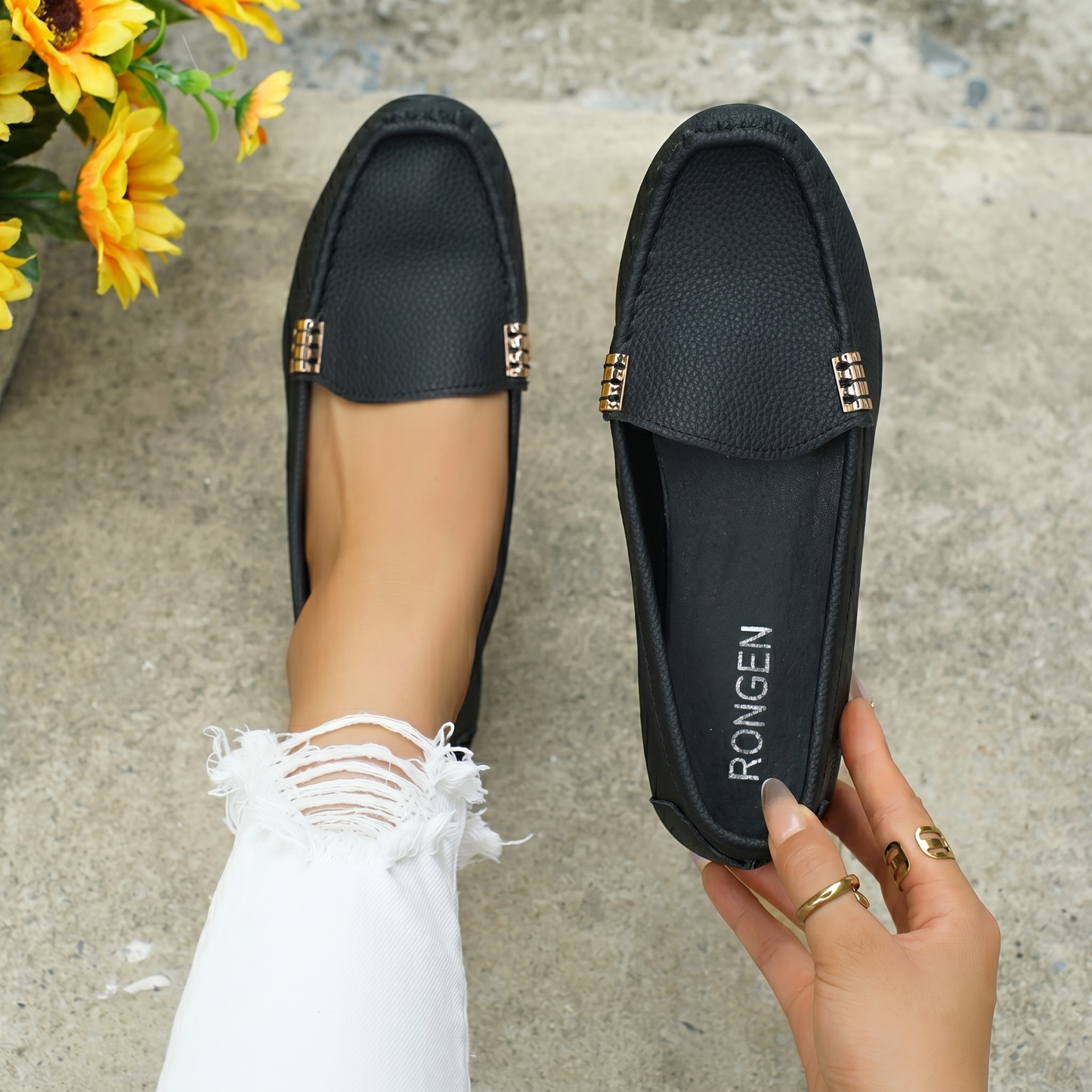 Zapatos planos de mujer, sin cordones.