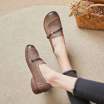 Zapatos planos perforados de punta redonda para mujer