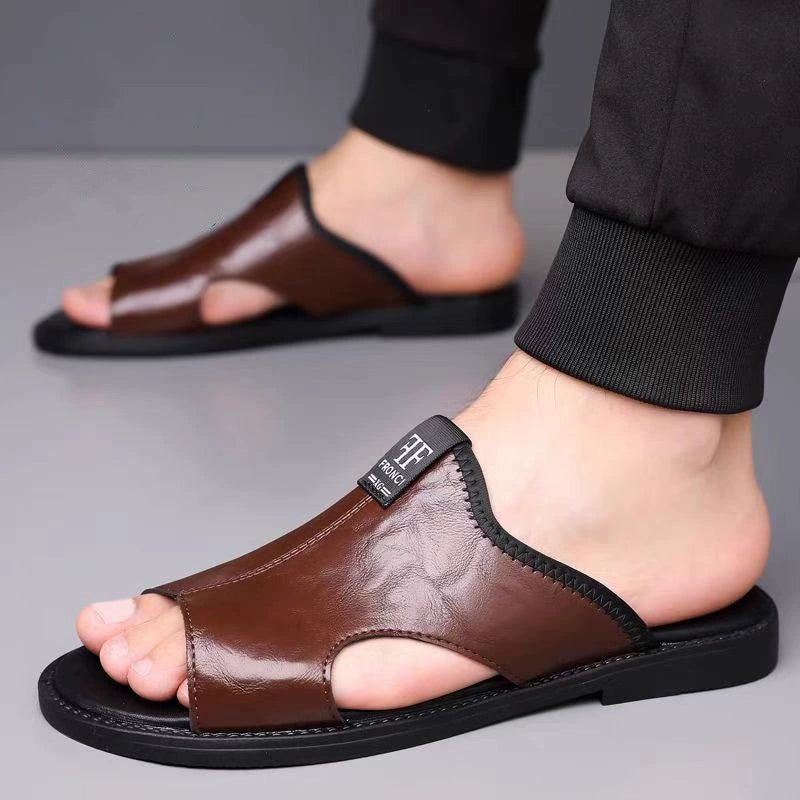 Sandalias de cuero estilo romano con recortes