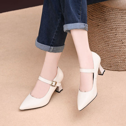 Zapatos de cuero con punta de boca poco profunda y talón grueso