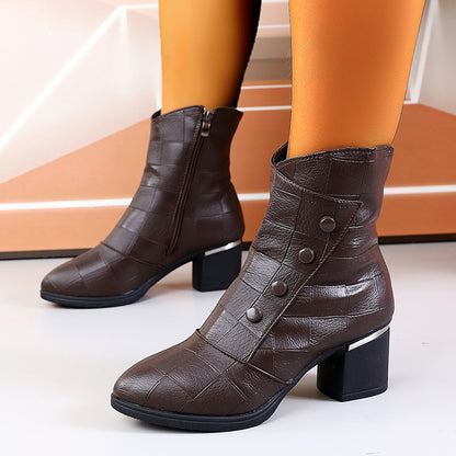 Botas de mujer de media caña con suela blanda.