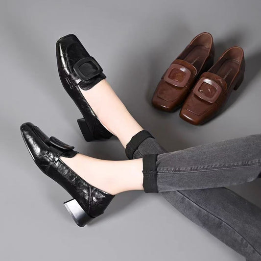 Zapatos de cuero de estilo británico retro con puntera cuadrada
