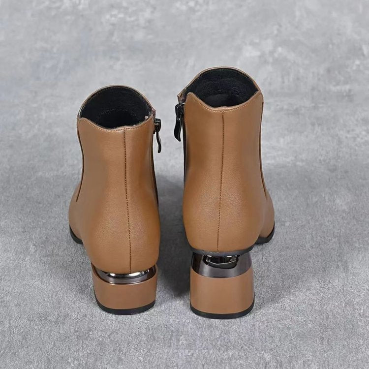 Botas Martin de piel suave y forradas de borrego.