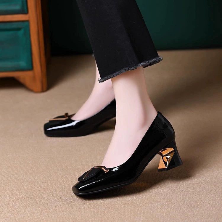 Zapatos de piel suave con tacón en bloque y puntera cuadrada