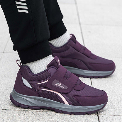 Zapatillas deportivas de suela blanda y puntera ancha