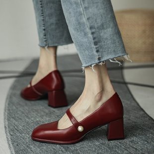 (cuentas blancas) tacones altos