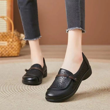 Zapatos planos perforados de punta redonda para mujer