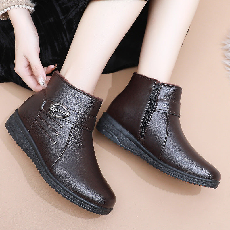 Botines de mujer con suela blanda y forro polar.