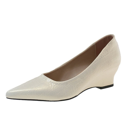 Zapatos de mujer escotados con tacón de cuña