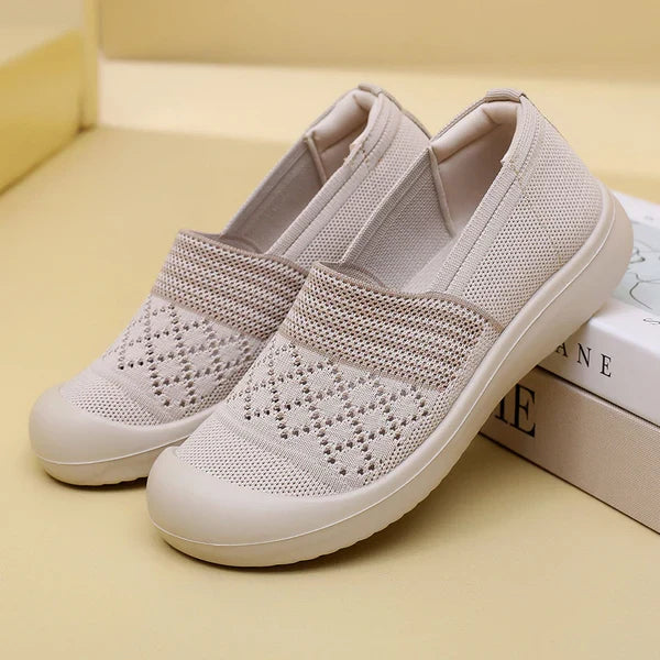 Zapatos casuales calados y transpirables, antideslizantes y resistentes al desgaste, suela blanda y cómoda
