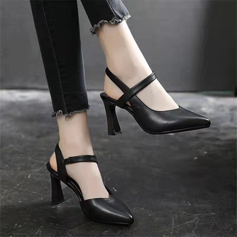 Zapatos de tacón alto de cuero suave, cerrados y de punta