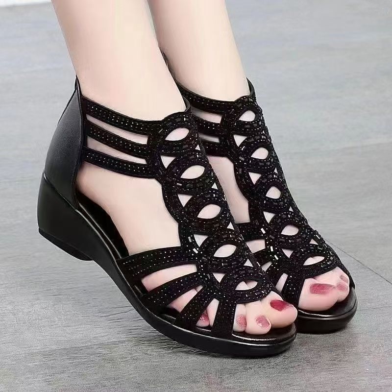 Sandalias tipo gladiador de piel suave para mujer