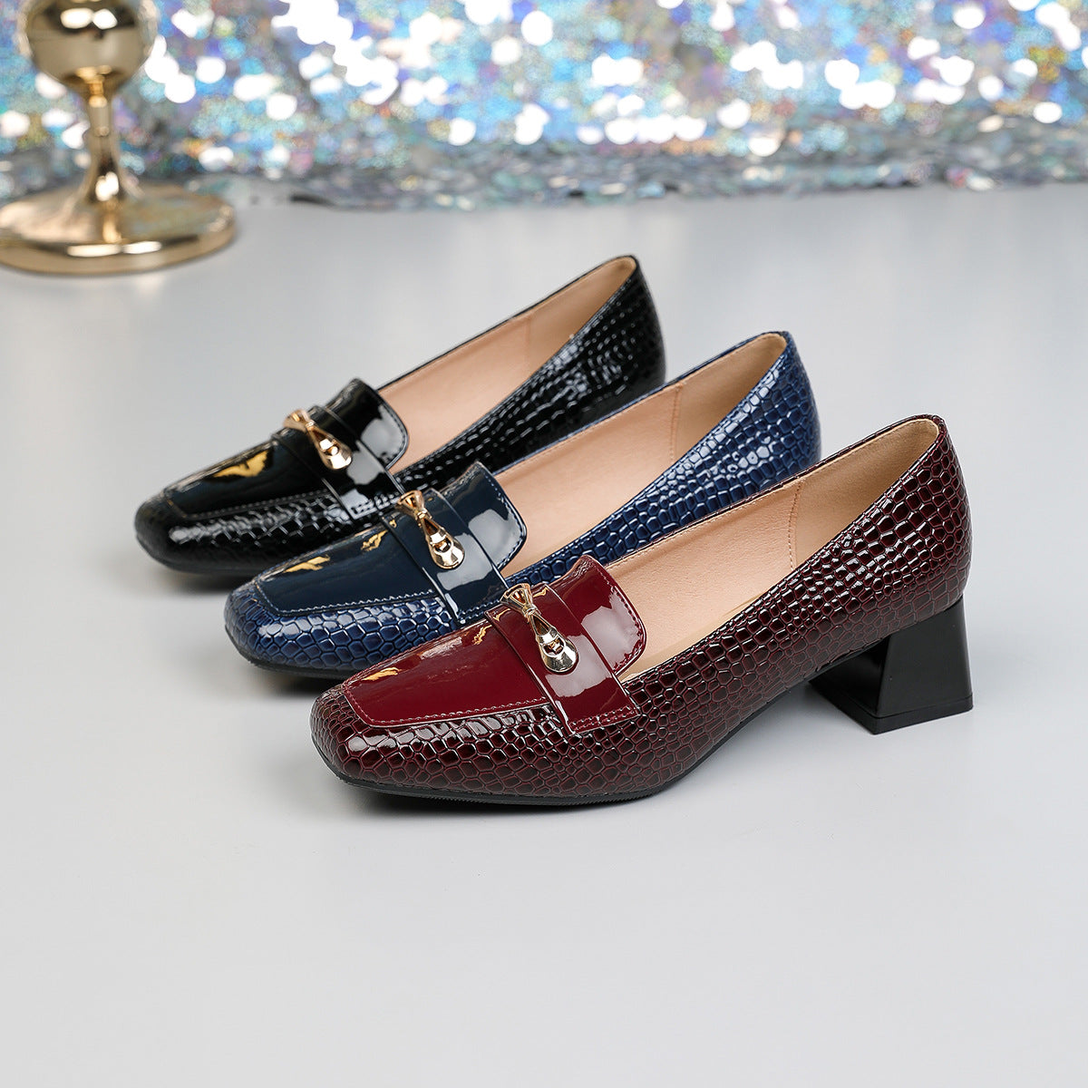 Zapatos de mujer de charol con punta cuadrada