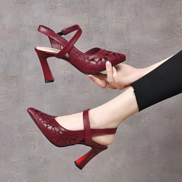Tacones altos huecos