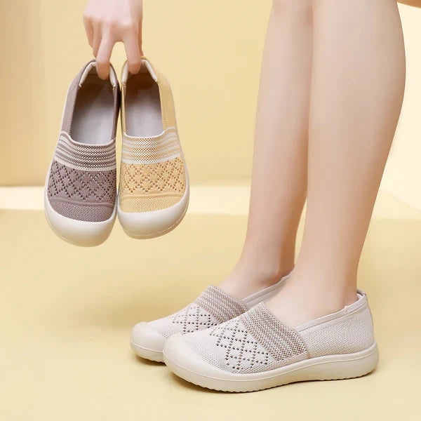 Zapatos casuales calados y transpirables, antideslizantes y resistentes al desgaste, suela blanda y cómoda