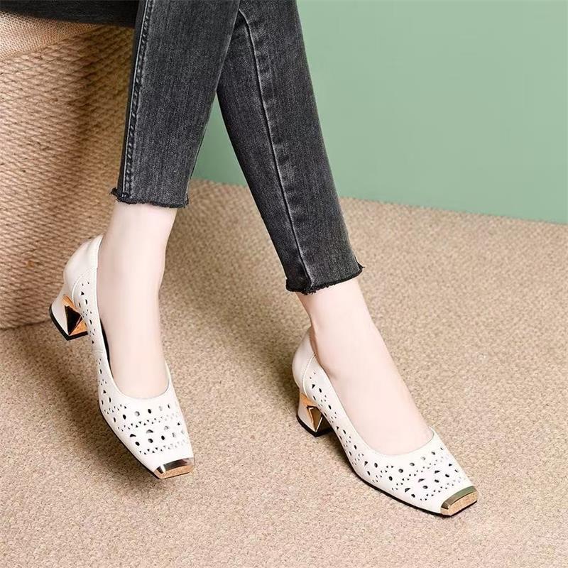 Zapatos de tacón alto y escotados con aberturas para mujer
