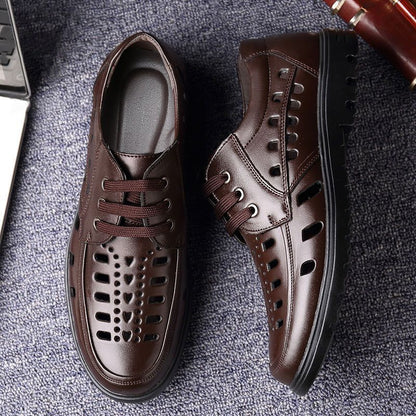 Sandalias transpirables con aberturas y cordones