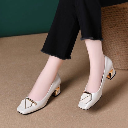 Zapatos de piel suave con tacón en bloque y puntera cuadrada