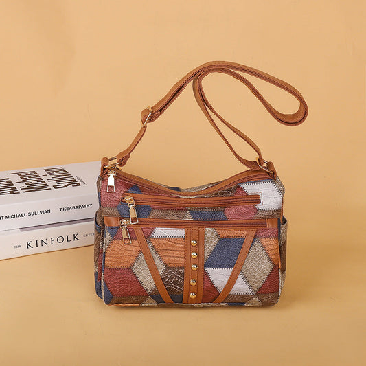 Bolso de piel de colores con cuentas