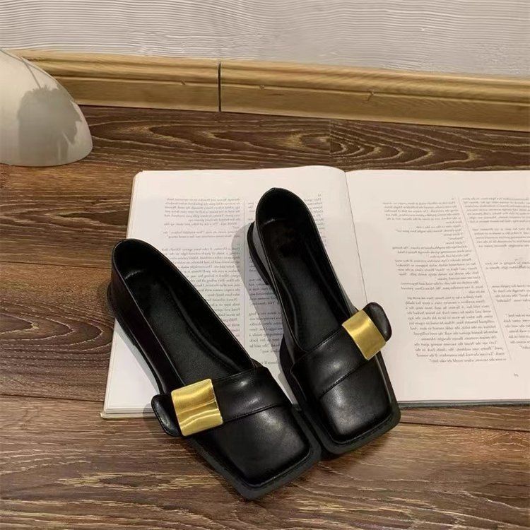 Mocasines de mujer con punta cuadrada y suela blanda