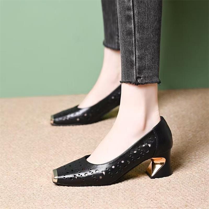 Zapatos de tacón alto y escotados con aberturas para mujer