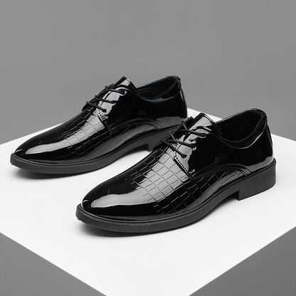 Zapatos de cuero para hombre tallados a mano