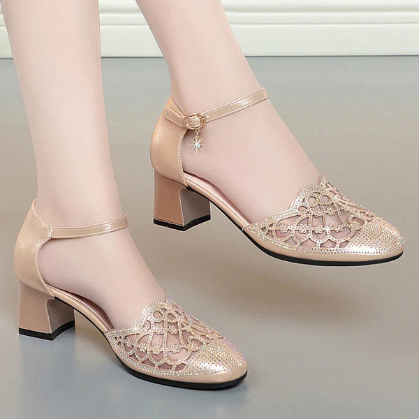 Sandalias caladas con cristales brillantes