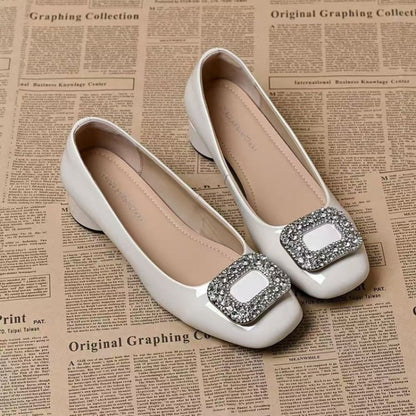 Zapatos de cuero vintage con pedrería para mujer