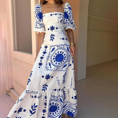 Vestido de manga corta y falda amplia