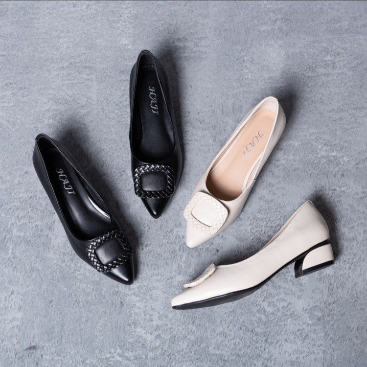 Zapatos de piel de tacón bajo y suela blanda para mujer