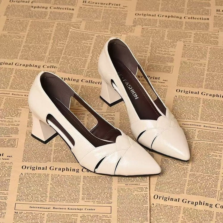 Zapatos de piel para mujer con aberturas y diseño de pétalos