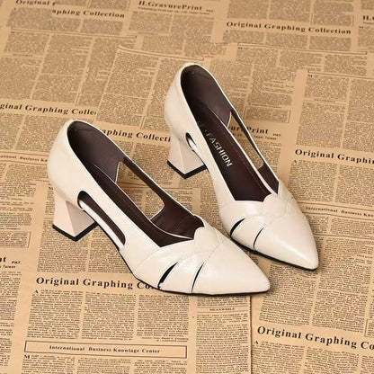Zapatos de piel para mujer con aberturas y diseño de pétalos