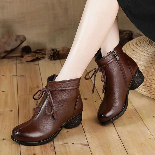 Botines de Piel Suave con Cordones