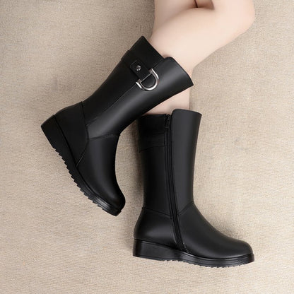 Botas Negras de Mujer con Plataforma y Hebilla