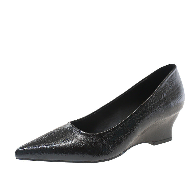Zapatos de mujer escotados con tacón de cuña