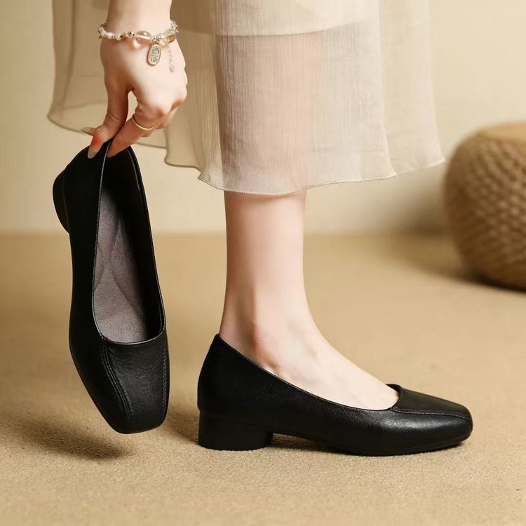 Zapatos de salón de cuero suave con punta cuadrada para mujer