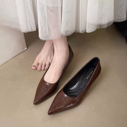 Zapatos de mujer escotados con tacón de cuña
