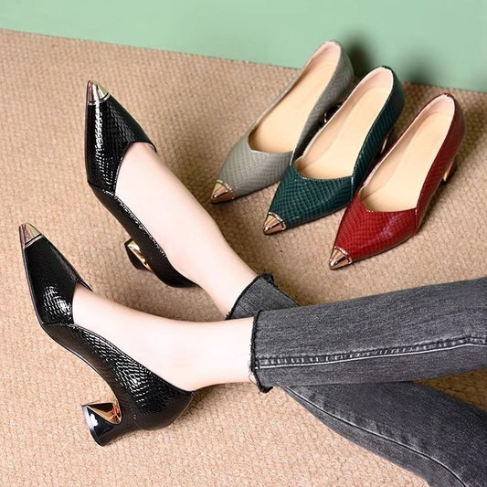 Zapatos de mujer de charol con tacón de bloque